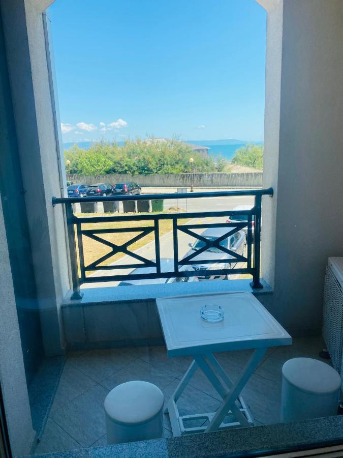 Апартаменты Golden Sea View New Поморие Экстерьер фото
