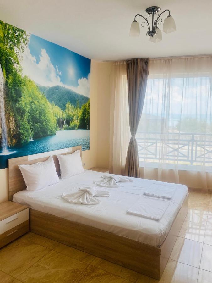 Апартаменты Golden Sea View New Поморие Экстерьер фото