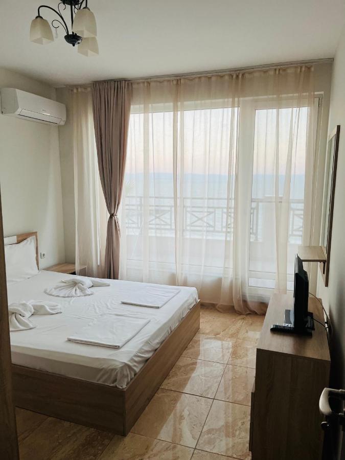 Апартаменты Golden Sea View New Поморие Экстерьер фото